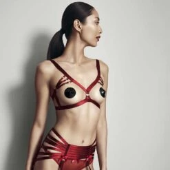 BORDELLE SignatureSoutien-gorge Ouvert Bondage-Belle Rubis - Brigade Mondaine Le Luxe Érotique 10 BORDELLE SignatureSoutien-gorge Ouvert Bondage-Belle Rubis - Brigade Mondaine Le Luxe Érotique -BRIGADE MONDAINE Boutique BORDELLE Bondage Belle Frame Bra Burnt Red 02